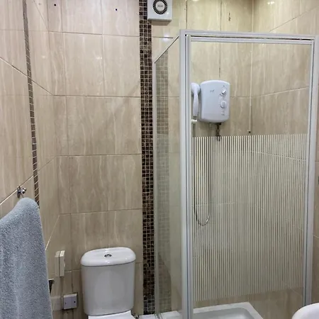 *super King Near Centre* * Leeds (West Yorkshire)
